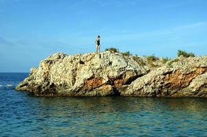 l'isola rocciosa nel mare adriatico foto