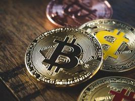 concetto finanziario aziendale di monete bitcoin. foto