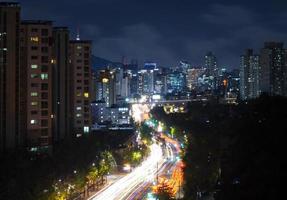 la vista notturna di seodaemun-gu, seoul, corea foto