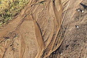 tracce d'acqua a terra foto