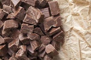 cioccolato a base di zucchero e cacao, pezzi deliziosi foto