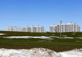 costruzione di un nuovo quartiere moderno in una città foto