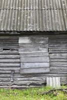 parte di un vecchio edificio abbandonato foto