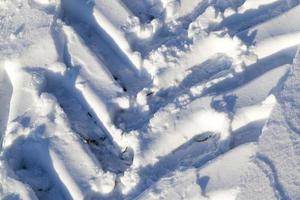 cumuli di neve in inverno foto