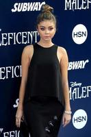 los angeles, 28 maggio - Sarah hyland alla prima mondiale malefica al teatro el capitan il 28 maggio 2014 a los angeles, ca foto