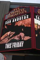 los angeles, 26 maggio - tcl teatro cinese marquee per san andreas alla prima mondiale di san andreas al tcl teatro cinese imax il 26 maggio 2015 a los angeles, ca foto