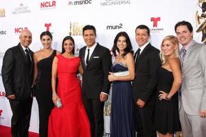 los angeles, 10 ottobre - mario lopez e famiglia all'nclr alma awards 2014 arrivi all'auditorium civico il 10 ottobre 2014 a pasadena, ca foto