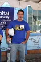 Los Angeles, 8 marzo - Ryan Paevey al 5° ospedale generale annuale dell'habitat per l'umanità Fan build day in luogo privato l'8 marzo 2014 a Lynwood, ca foto