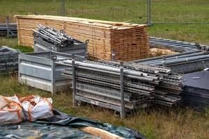 costruzione di una casa con materiale diverso foto