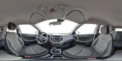 Vista panoramica a 360° con interni in pelle di prestigiose auto moderne. panorama sferico equidistante equirettangolare completo a 360 per 180 gradi. contenuto vrar foto