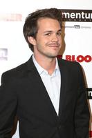 Los Angeles, 3 ottobre - Johnny Simmons alla premiere del tardo bloomer al teatro ipic il 3 ottobre 2016 a Westwood, ca foto