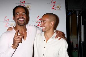 Los angeles, 26 mar - kristoff st john, bryton james partecipa al 40° anniversario dei giovani e dell'inquieta celebrazione presso la città della televisione cbs il 26 marzo 2013 a los angeles, ca foto