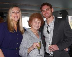 los angeles, 21 aprile - alla celebrazione del 70° anniversario di Wolveck al sogno su yacht al porto turistico del villaggio di pescatori il 21 aprile 2013 a marina del rey, ca foto