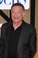 los angeles, 29 luglio - robin williams arriva alla festa estiva del cbs tca 2013 presso la location privata il 29 luglio 2013 a beverly hills, ca foto