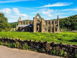 hdr abbazia di tintern abaty tyndyrn a tintern foto