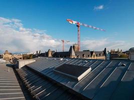 tetti della città di Strasburgo. edificio della biblioteca. Cattedrale di San Paolo. foto