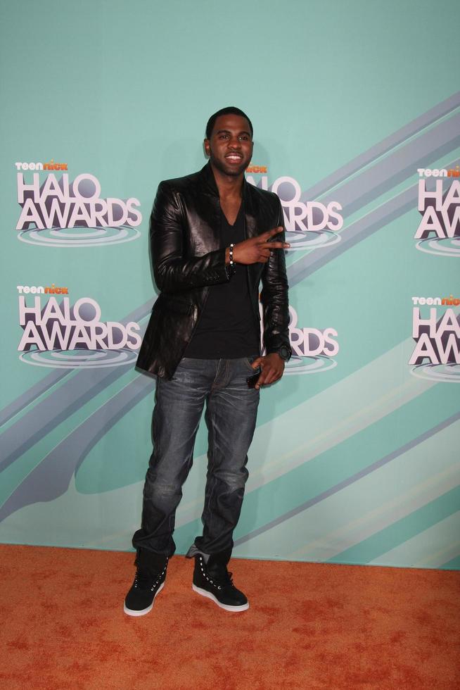 los angeles, 26 de outubro - jason derulo chegando ao 2011 Nickelodeon teennick halo awards no hollywood palladium em 26 de outubro de 2011 em los angeles, ca foto