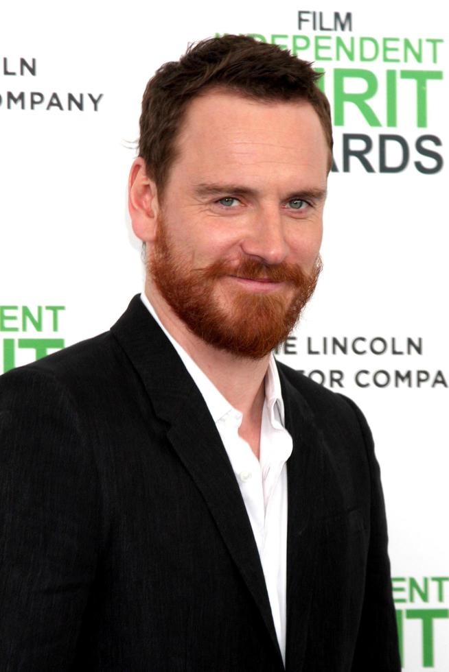 los angeles, 1 de março - michael fassbender no filme independente spirit awards na tenda na praia em 1 de março de 2014 em santa monica, ca foto