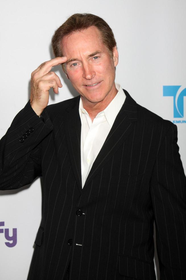 los angeles, 1 de agosto - drake hogestyn chegando na festa nbc tca summer 2011 no sls hotel em 1 de agosto de 2011 em los angeles, ca foto