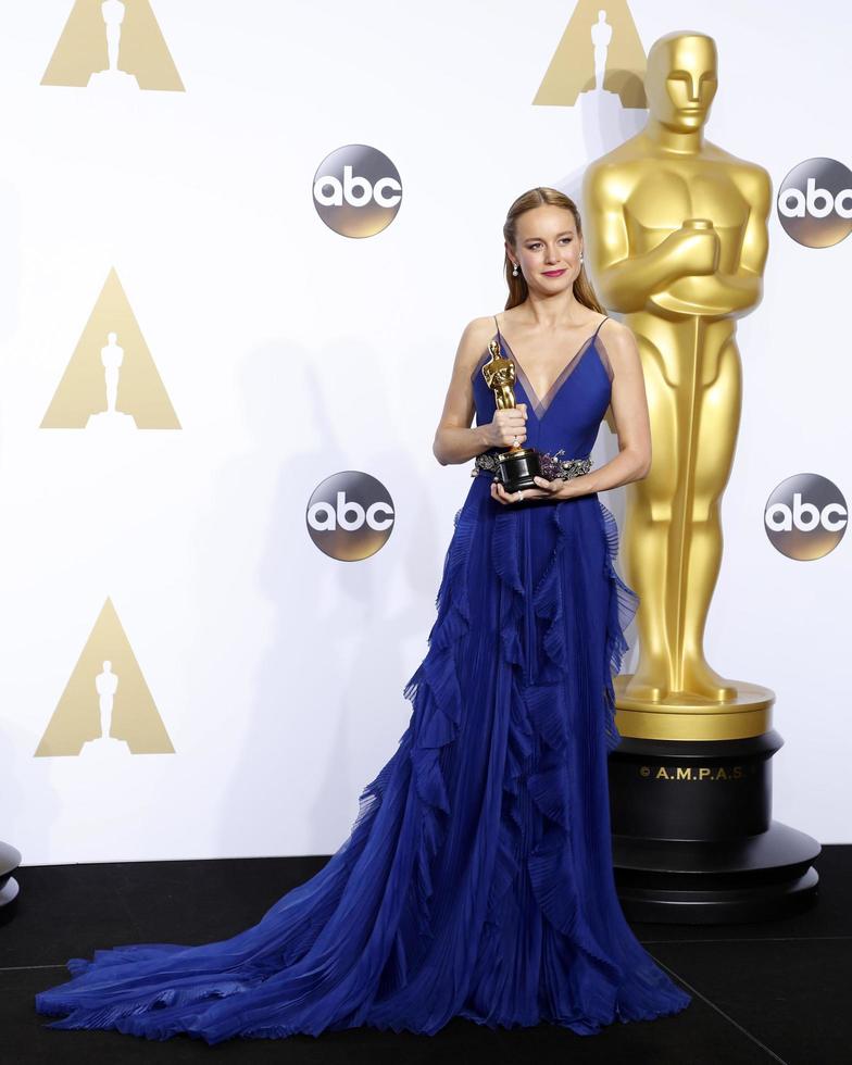 los angeles, 28 de fevereiro - brie larson no 88º prêmio anual da academia, sala de imprensa no dolby theater em 28 de fevereiro de 2016 em los angeles, ca foto