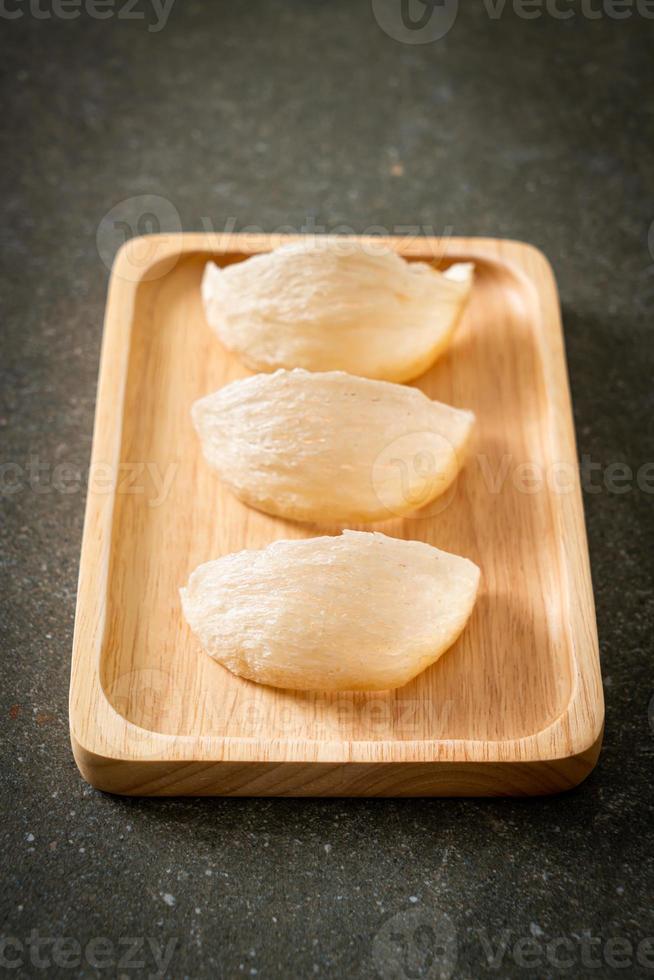 ninho de pássaro comestível fresco ou ninho de andorinha matéria-prima cozinha comida cara para saudável foto