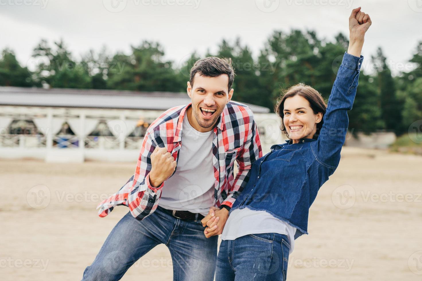 casal feliz no amor. foto