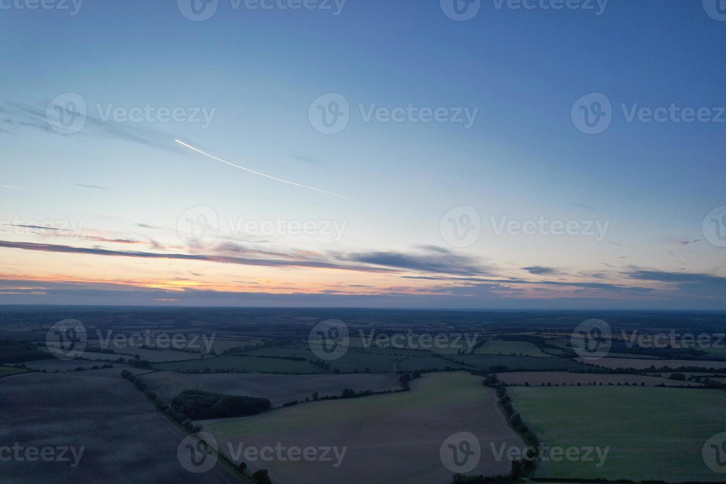 imagens aéreas e vista de alto ângulo do campo britânico, imagens do drone foto