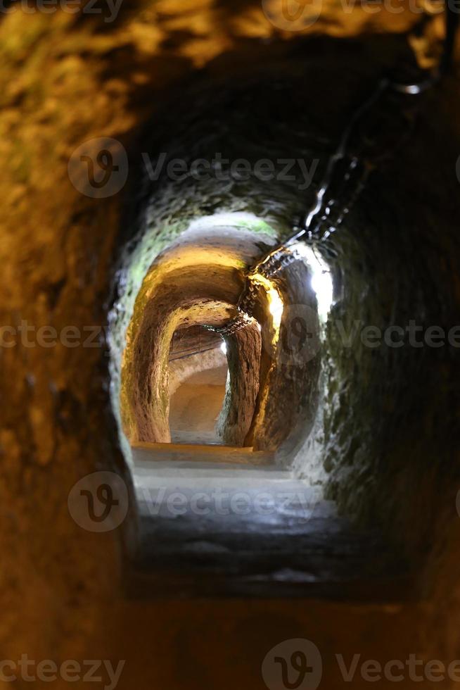 cidade subterrânea derinkuyu na capadócia foto