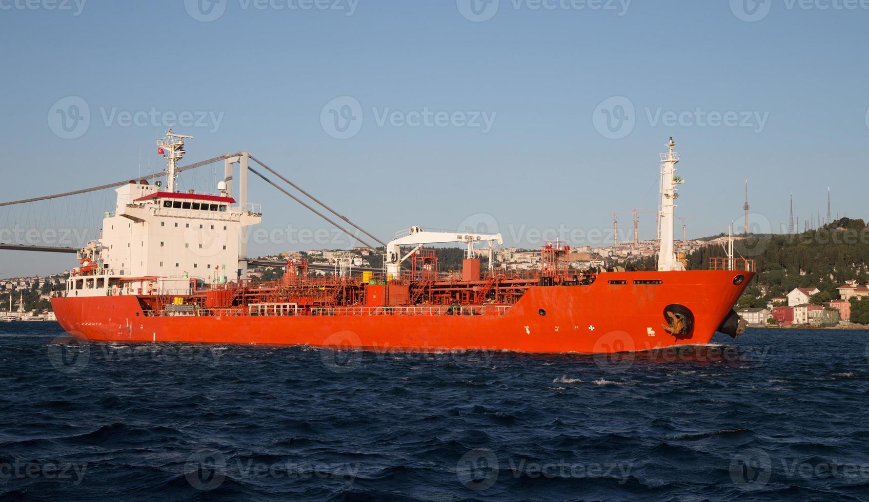 navio-tanque no mar foto