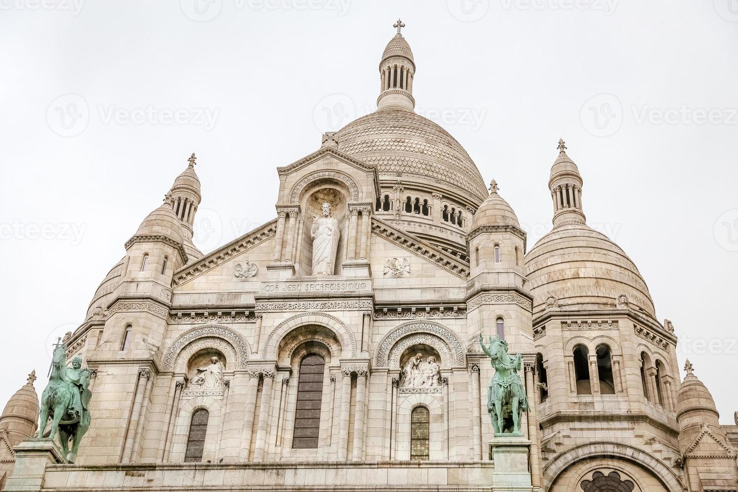 Basílica de sacre coeur em montmartre em paris, frança foto