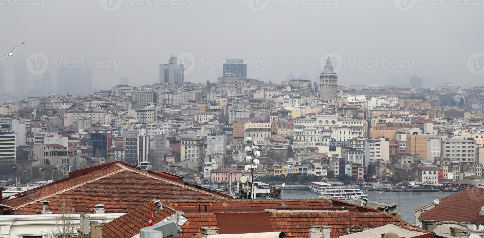 distrito de galata e karakoy em istambul foto