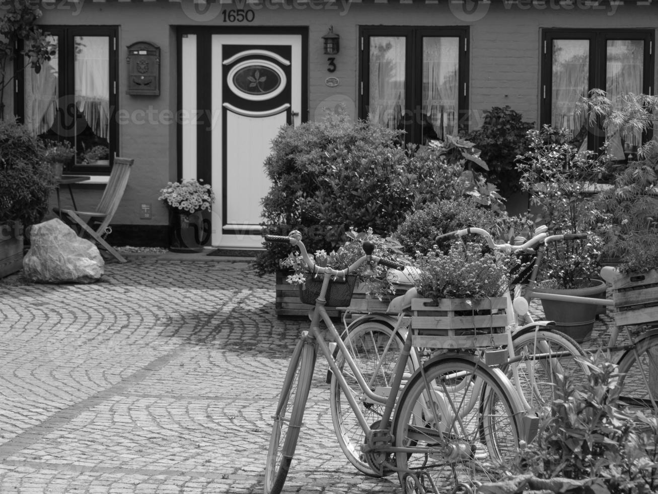 a cidade de kappeln no rio schlei foto