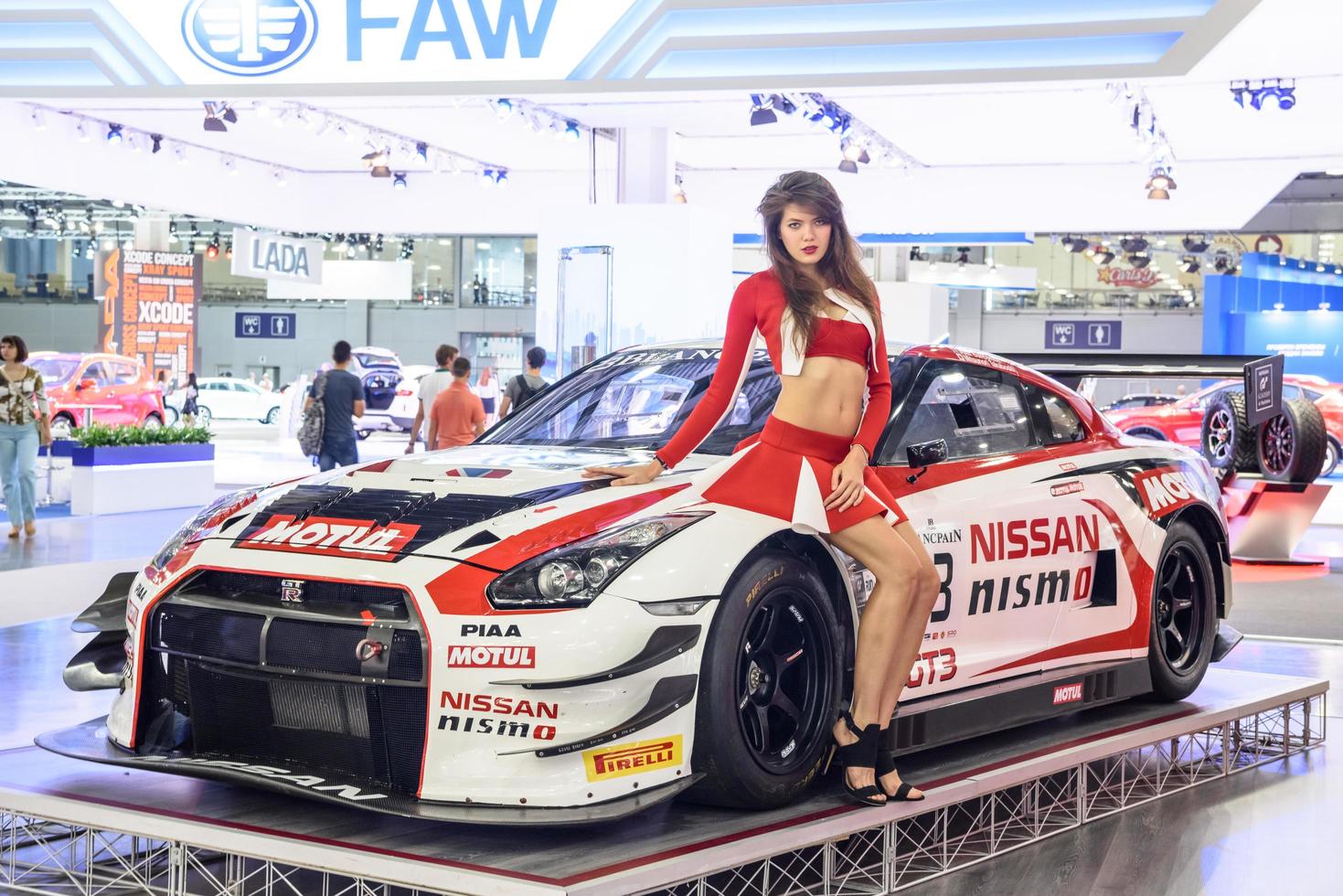 moscou - agosto de 2016 nissan gt-r nismo gt3 apresentado no salão internacional de automóveis mias moscou em 20 de agosto de 2016 em moscou, rússia foto