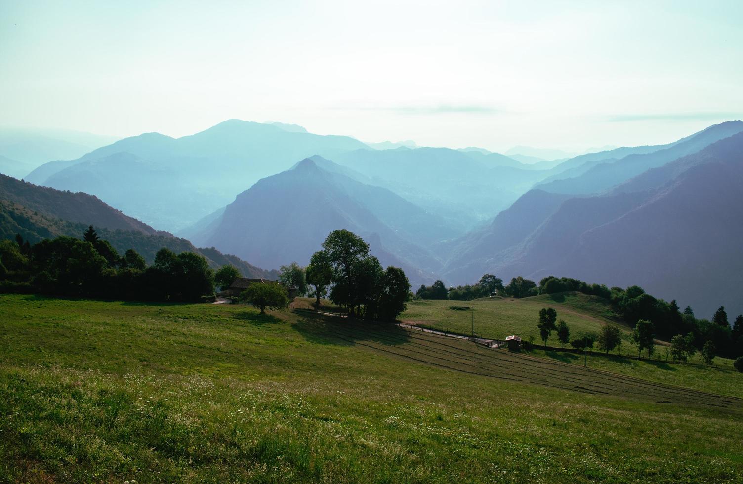 alpes italianos de verão foto