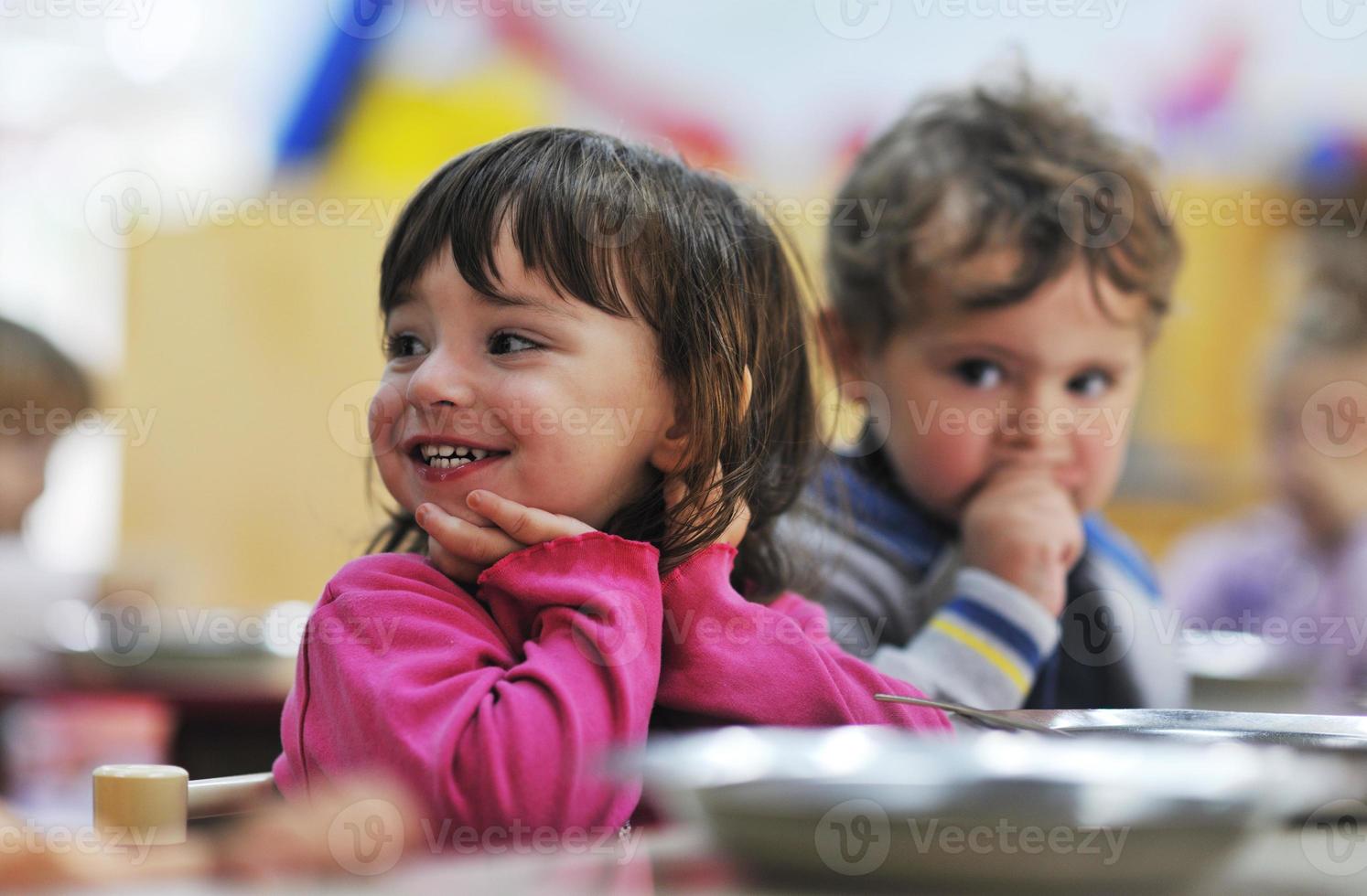 crianças pré-escolares foto