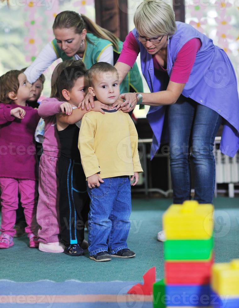 crianças pré-escolares foto