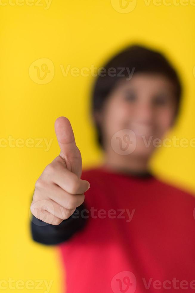 retrato de um jovem feliz foto