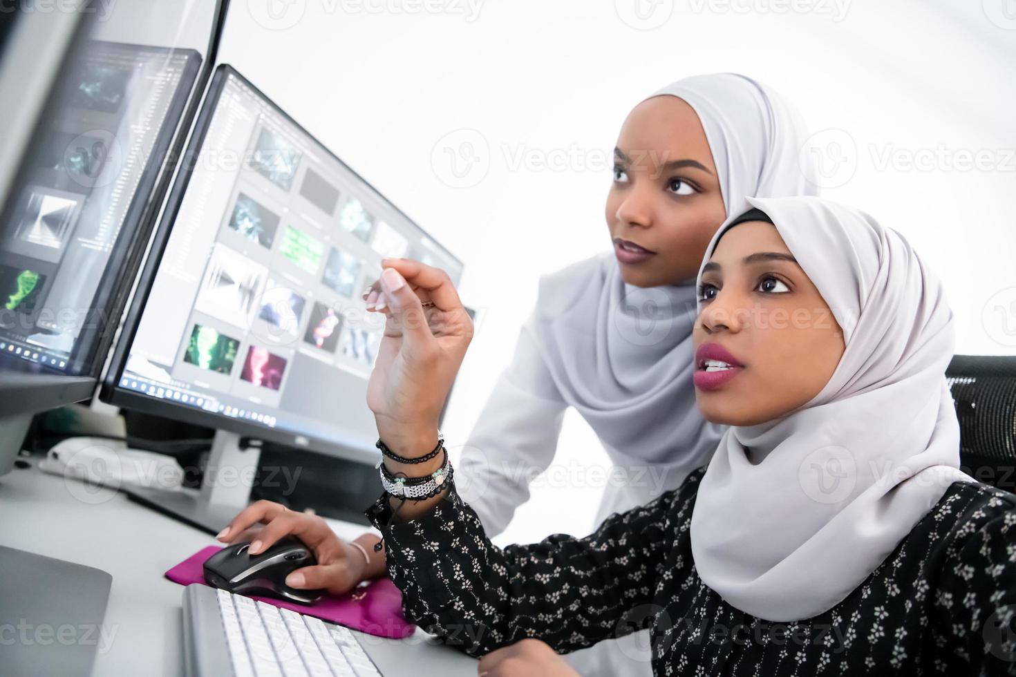 mulheres muçulmanas modernas afro-americanas foto