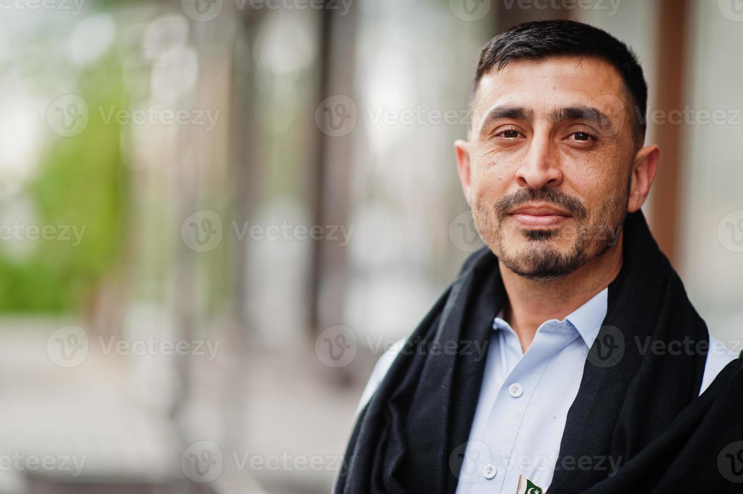 roupas tradicionais retrato masculino paquistão indiano. foto