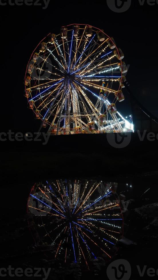 bela imagem de grande balanço e sua sombra. foto