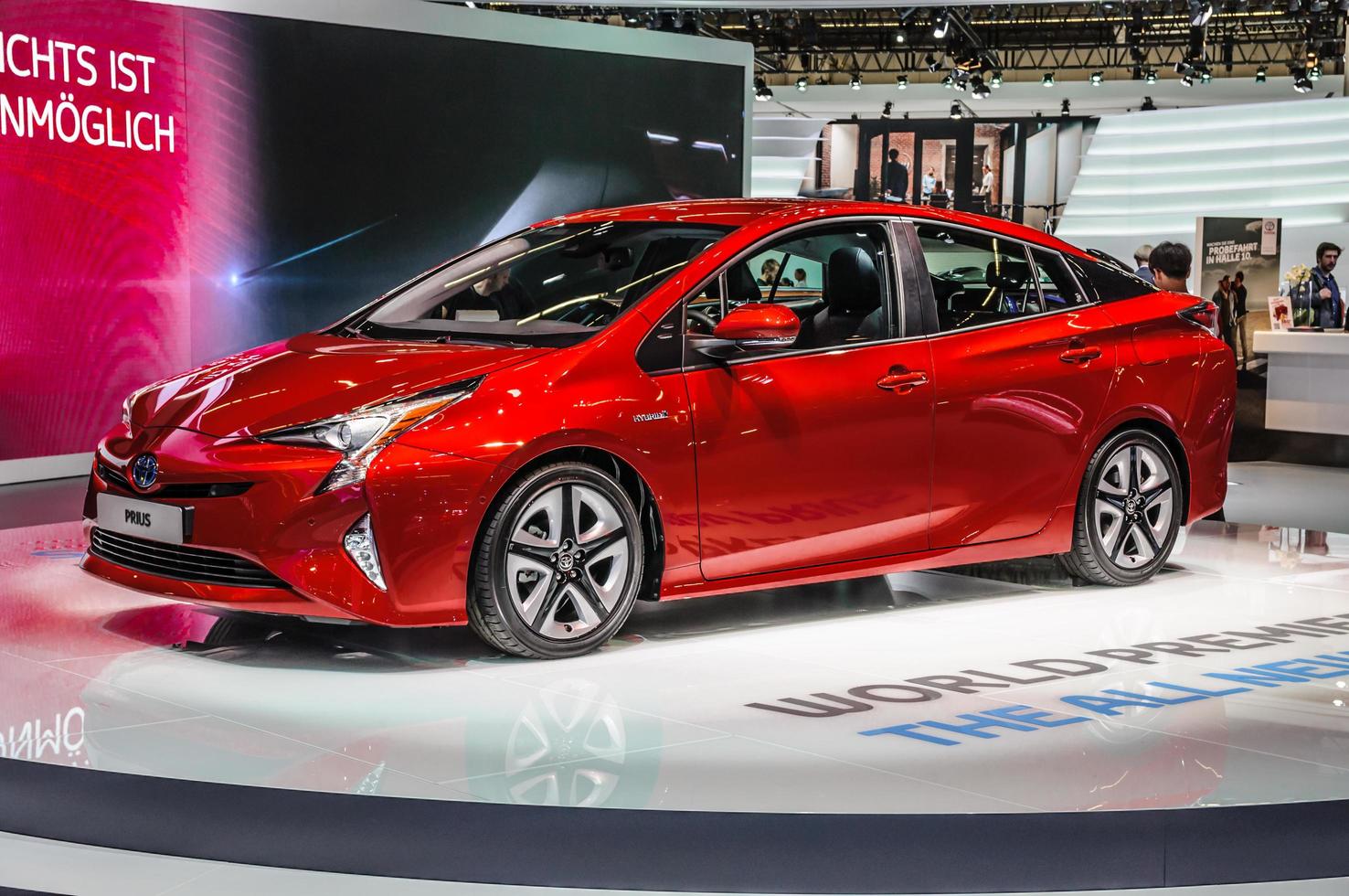 frankfurt - setembro de 2015 toyta prius apresentado na iaa internacionala foto