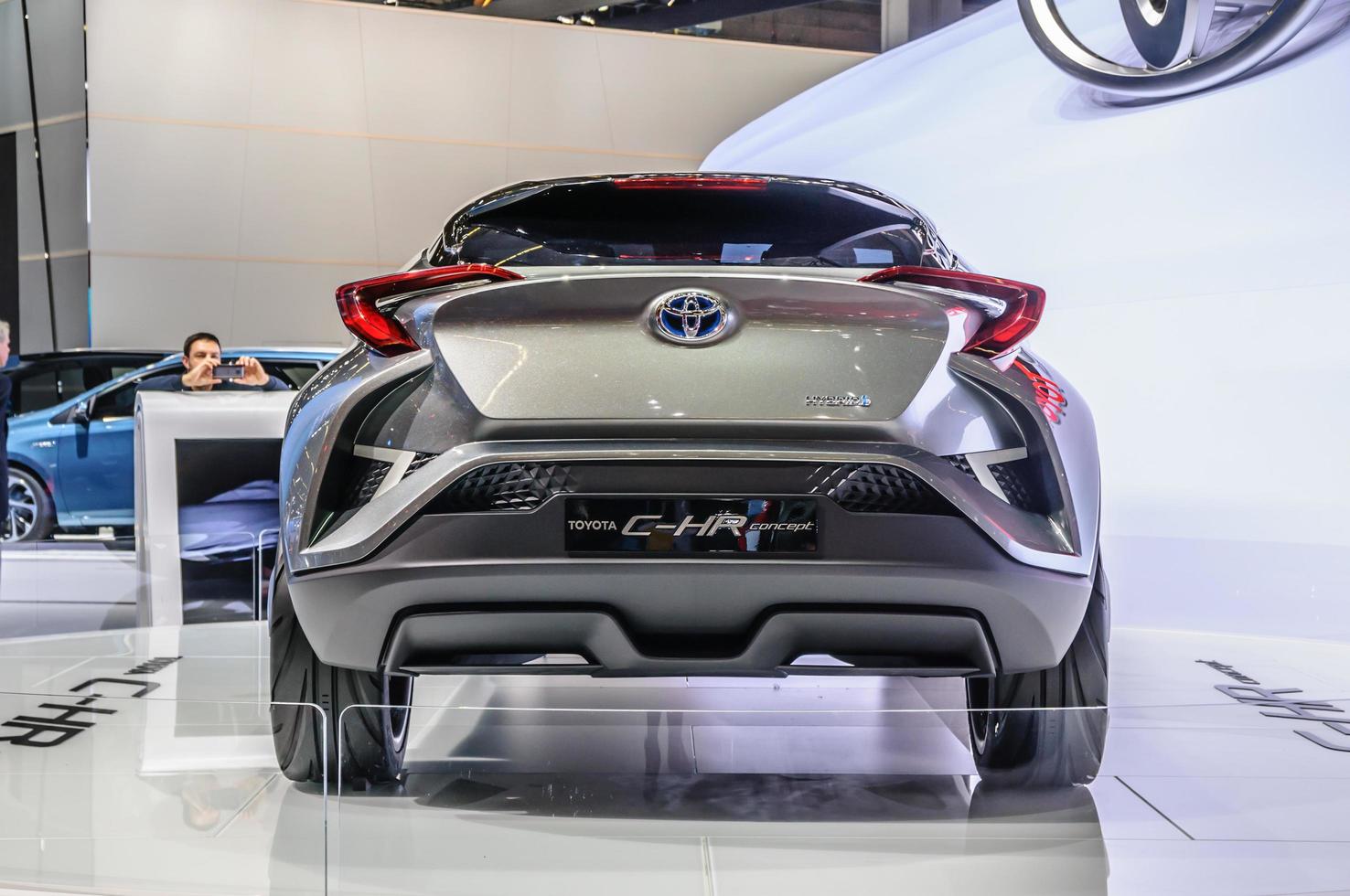 frankfurt - setembro de 2015 toyta c-hr concept apresentado na iaa inter foto