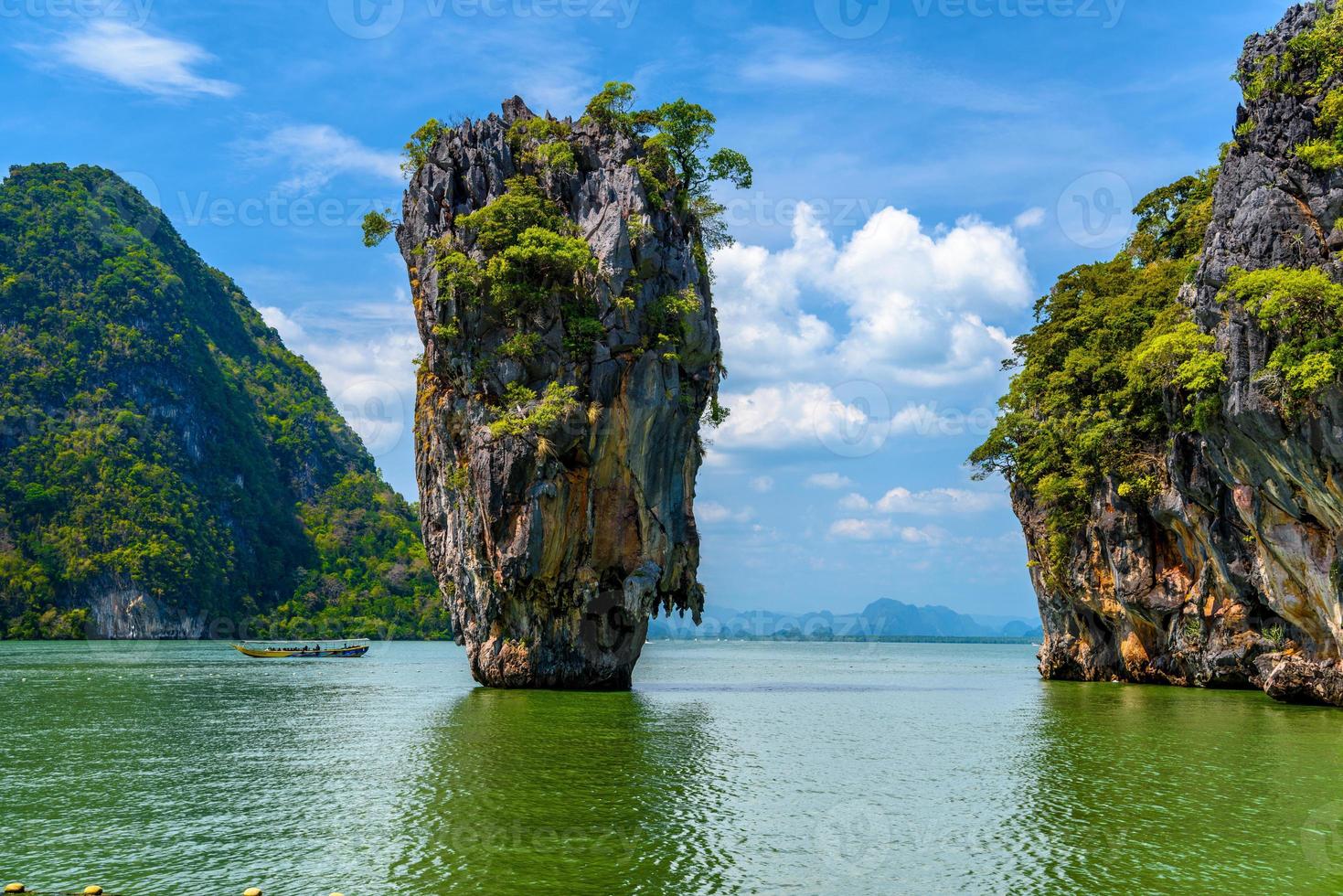 rochas na ilha de james bond, khao phing kan, ko tapu, ao phang-ng foto