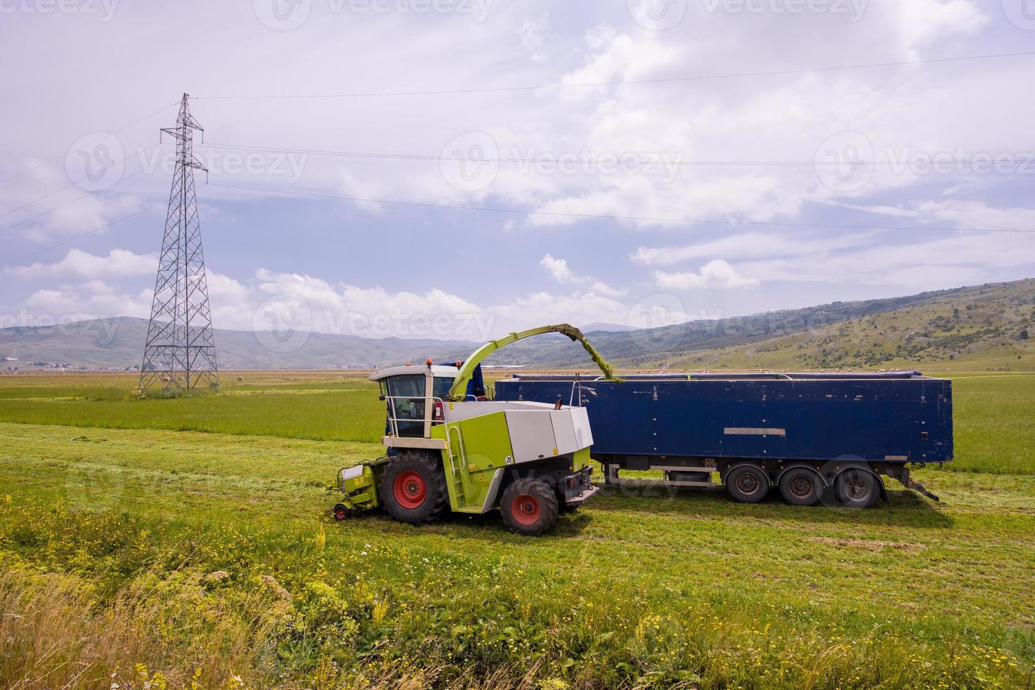 combinar o bunker de carregamento da máquina do caminhão foto