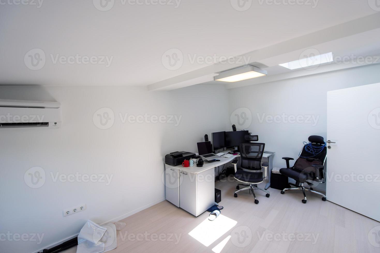interior do escritório em casa foto