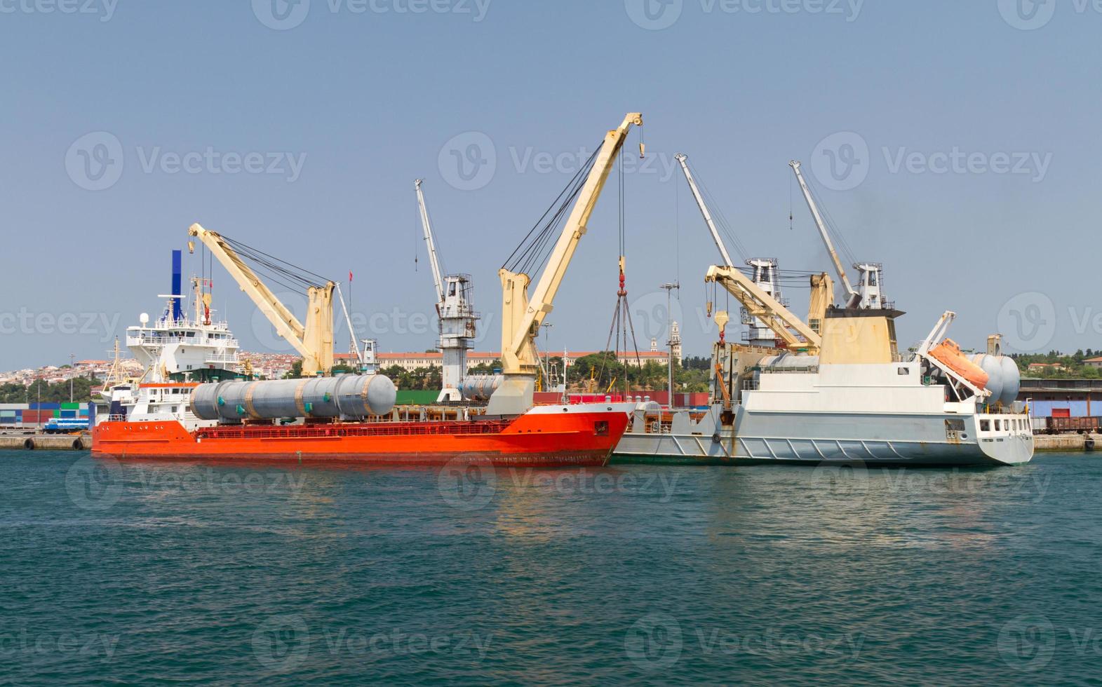 navios de carga no porto foto