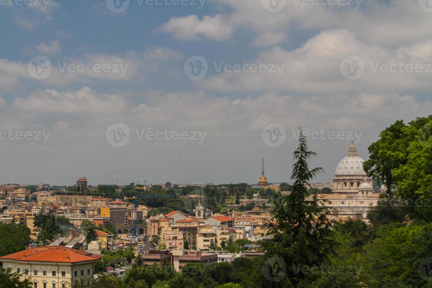 série de viagens - itália. vista acima do centro de roma, itália. foto