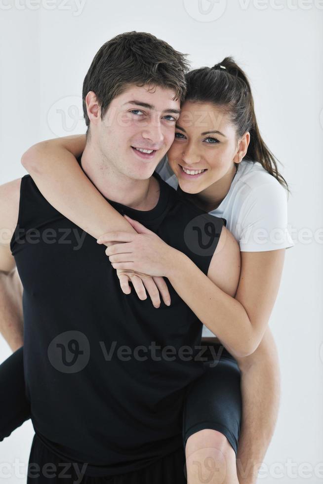 feliz casal jovem treino de fitness e diversão foto