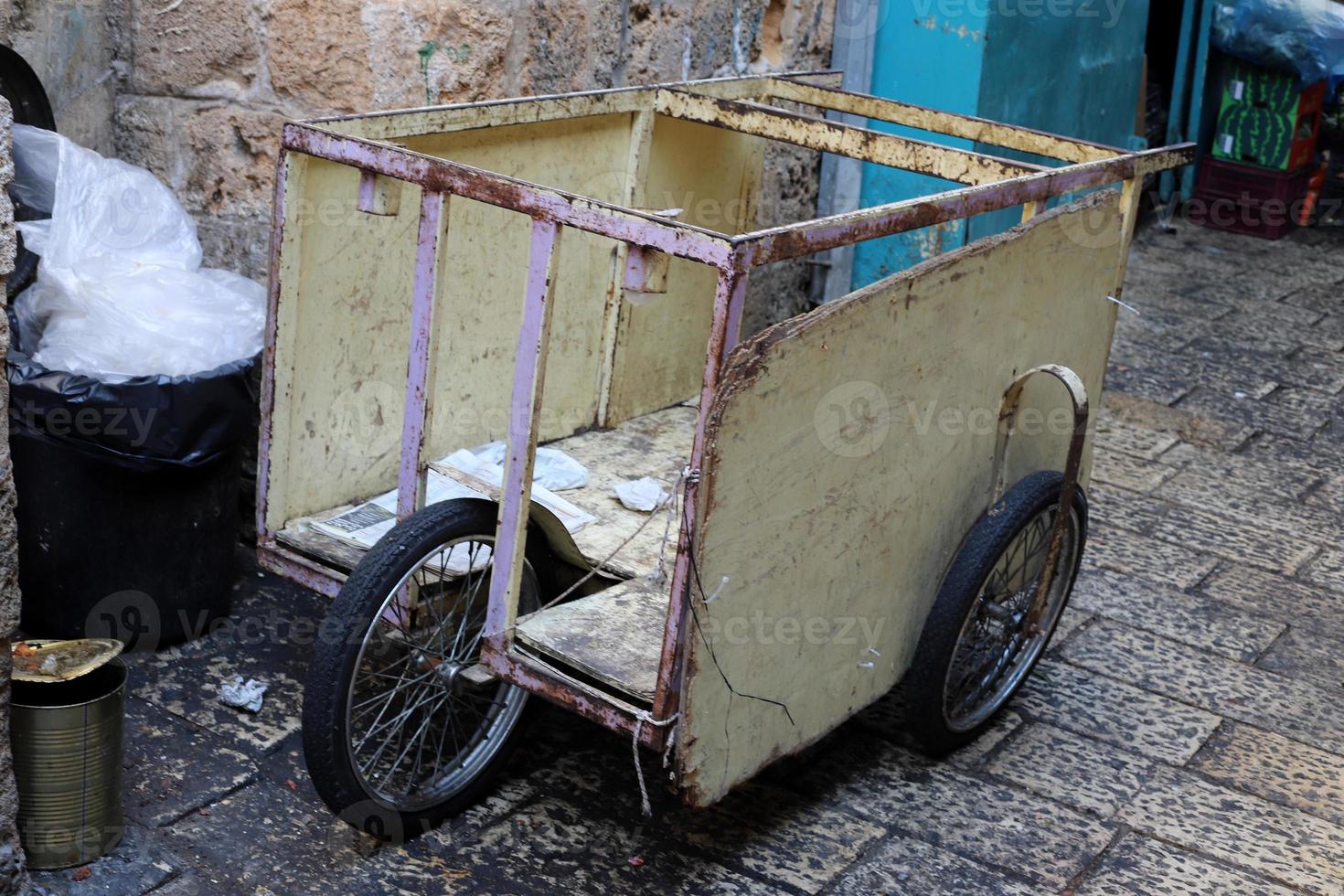 a roda é amplamente utilizada em vários mecanismos e ferramentas. foto