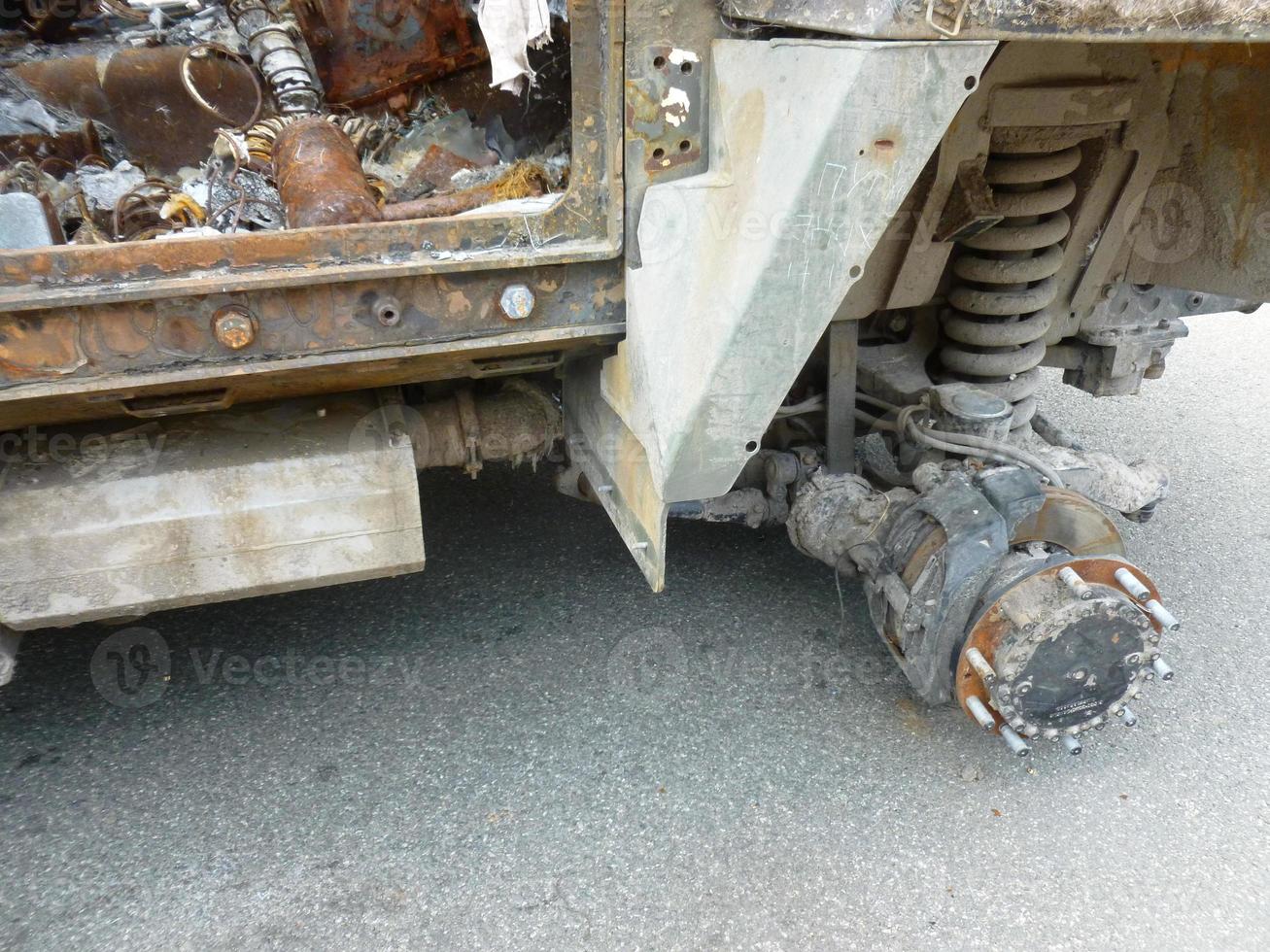 equipamento militar pesado destruído na batalha foto